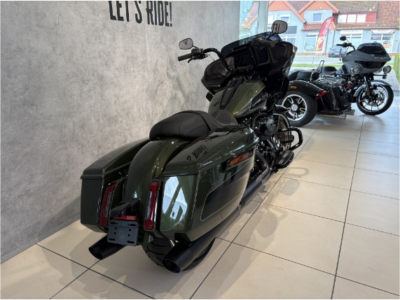 HARLEY-DAVIDSON FLTRX Road Glide, 0011555