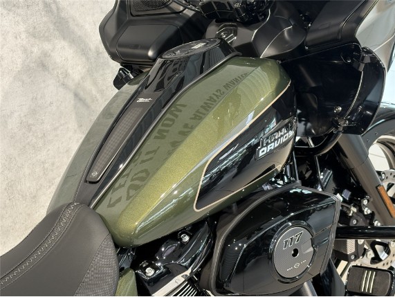 HARLEY-DAVIDSON FLTRX Road Glide, 0011555