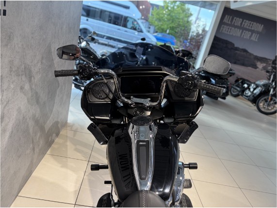 HARLEY-DAVIDSON FLTRX Road Glide, 0011592