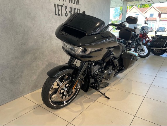 HARLEY-DAVIDSON FLTRX Touring Road Glide, 0010197