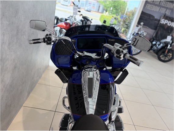 HARLEY-DAVIDSON FLTRXSE CVO Road Glide, 0011273