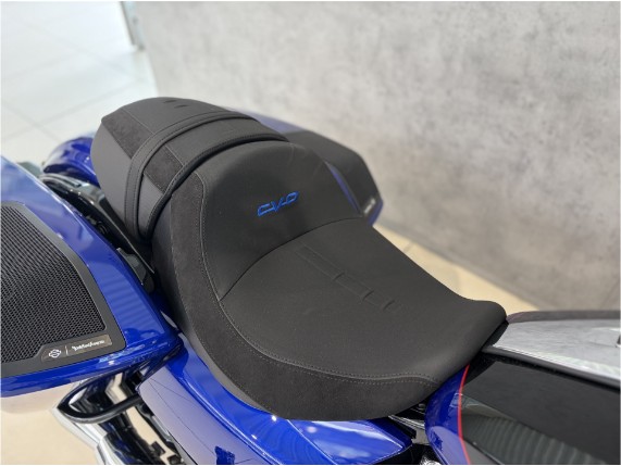 HARLEY-DAVIDSON FLTRXSE CVO Road Glide, 0011273