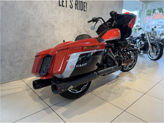 HARLEY-DAVIDSON FLTRXSE CVO Road Glide mit J&H, 0009866