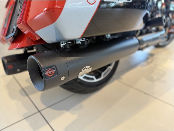 HARLEY-DAVIDSON FLTRXSE CVO Road Glide mit J&H, 0009866