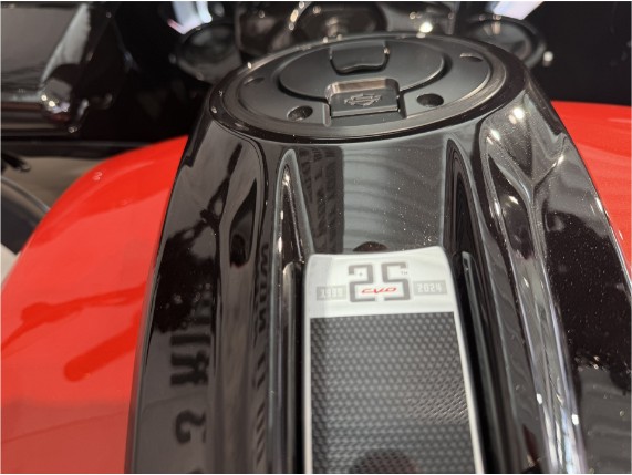 HARLEY-DAVIDSON FLTRXSE CVO Road Glide mit J&H, 0009866