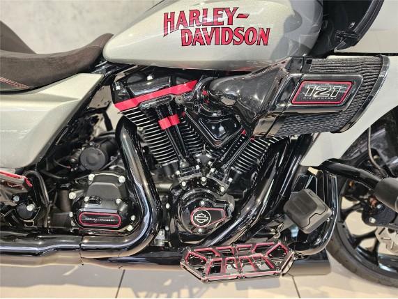 HARLEY-DAVIDSON FLTRXSTSE CVO Road Glide ST, 0010148