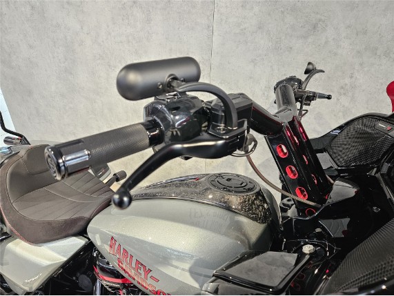 HARLEY-DAVIDSON FLTRXSTSE CVO Road Glide ST, 0010148