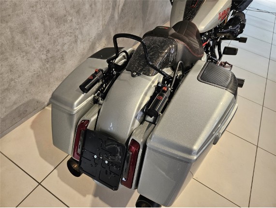 HARLEY-DAVIDSON FLTRXSTSE CVO Road Glide ST, 0010148