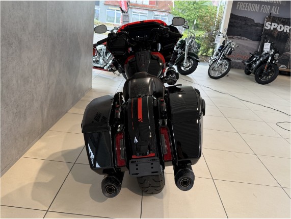 HARLEY-DAVIDSON FLTRXSTSE CVO Road Glide ST, 0011361
