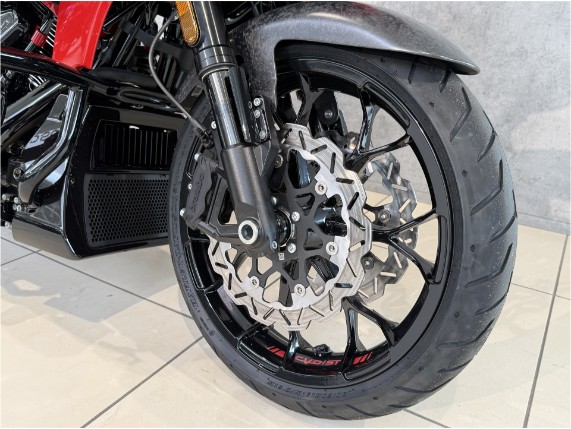 HARLEY-DAVIDSON FLTRXSTSE CVO Road Glide ST, 0011361