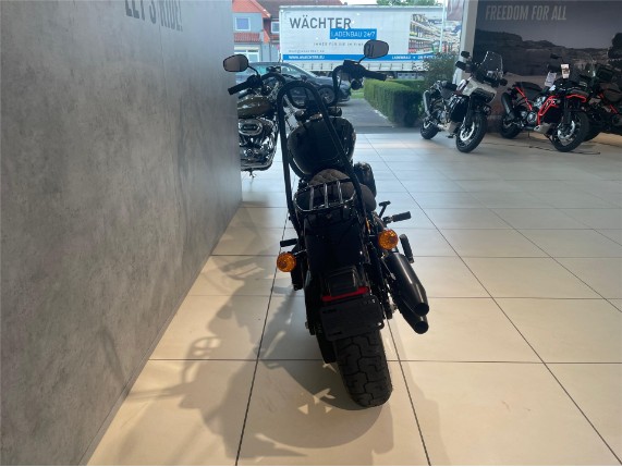 HARLEY-DAVIDSON FXBB Softail Street Bob, 0010586