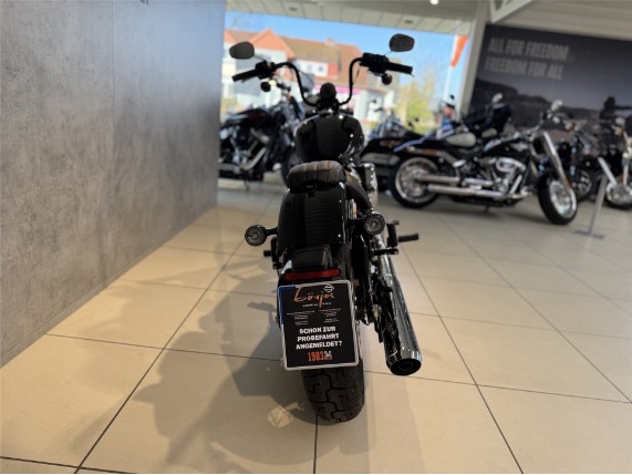HARLEY-DAVIDSON FXBB Softail Street Bob, 0011490