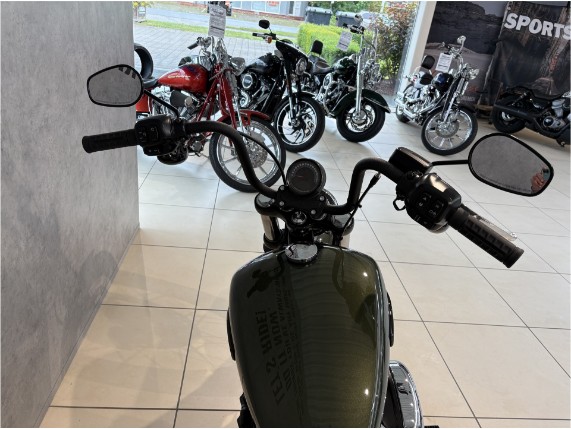 HARLEY-DAVIDSON FXBB Softail Street Bob, 0011501