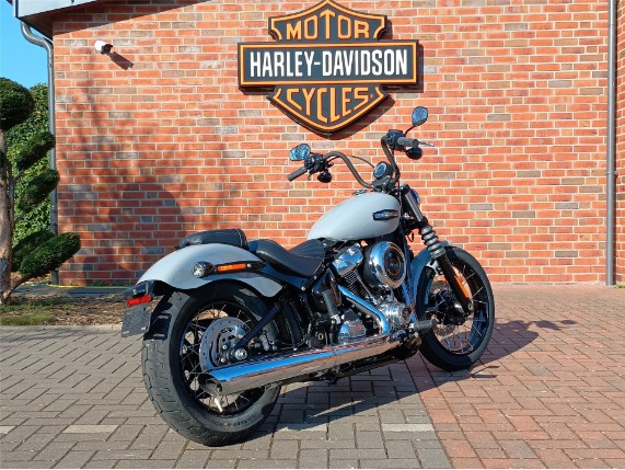 HARLEY-DAVIDSON FXBB Softail Street Bob 117, 0010267
