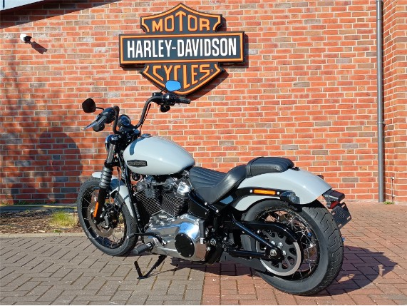 HARLEY-DAVIDSON FXBB Softail Street Bob 117, 0010267