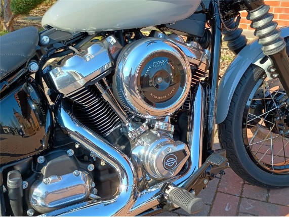 HARLEY-DAVIDSON FXBB Softail Street Bob 117, 0010267