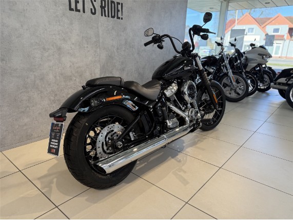 HARLEY-DAVIDSON FXBB Softail Street Bob 117, 0010274