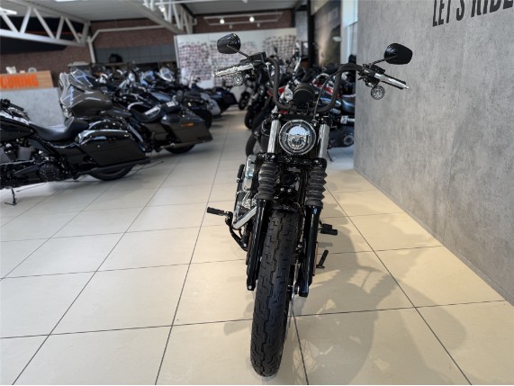 HARLEY-DAVIDSON FXBB Softail Street Bob 117, 0010274