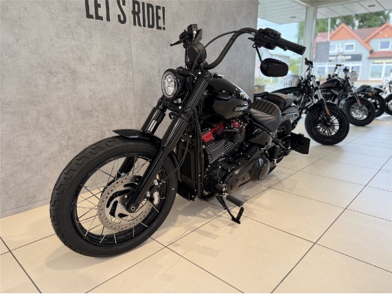 HARLEY-DAVIDSON FXBB Softail Street Bob 117, 0010274