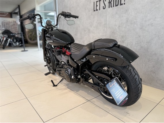 HARLEY-DAVIDSON FXBB Softail Street Bob 117, 0010274