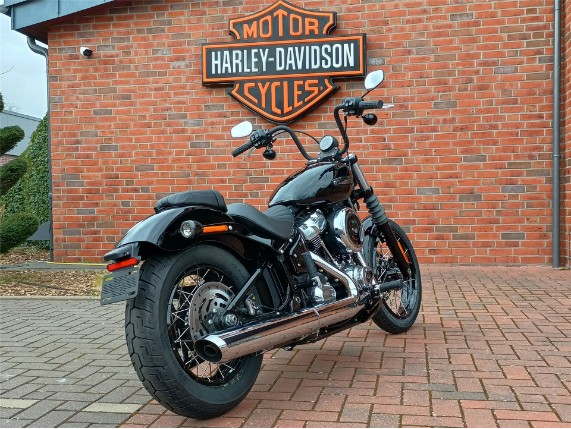 HARLEY-DAVIDSON FXBB Softail Street Bob 117, 0010286