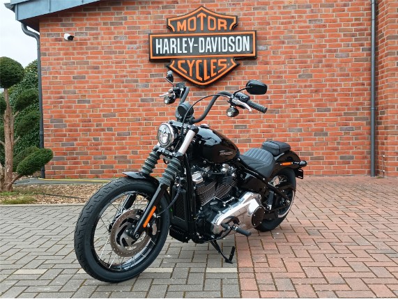 HARLEY-DAVIDSON FXBB Softail Street Bob 117, 0010333