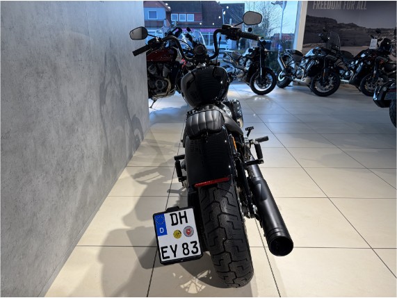 HARLEY-DAVIDSON FXBB Softail Street Bob 117, 0010875