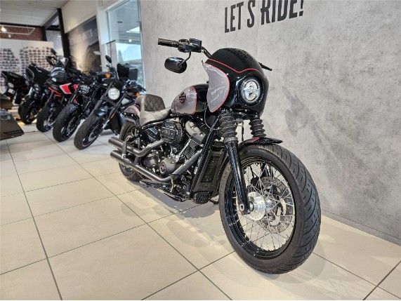 HARLEY-DAVIDSON FXBBS Softail Street Bob, 0008220