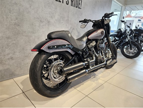 HARLEY-DAVIDSON FXBBS Softail Street Bob, 0008220