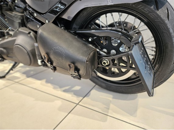 HARLEY-DAVIDSON FXBBS Softail Street Bob, 0008220