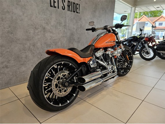 Harley-Davidson FXBR Softail Breakout 117, 0009447