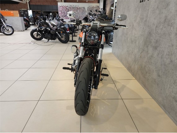 Harley-Davidson FXBR Softail Breakout 117, 0009447