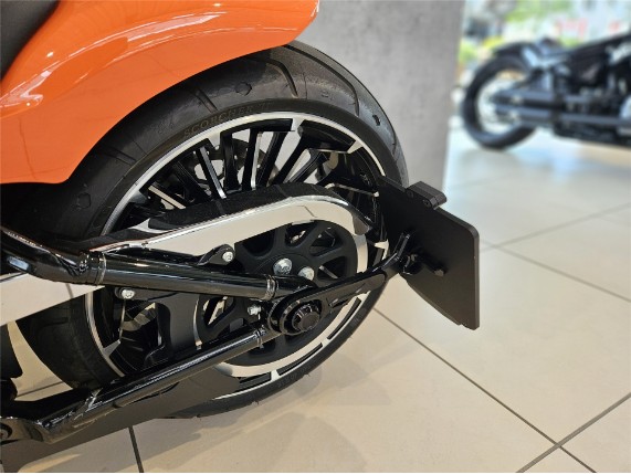 Harley-Davidson FXBR Softail Breakout 117, 0009447