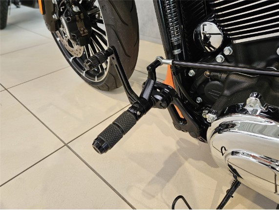 Harley-Davidson FXBR Softail Breakout 117, 0009447