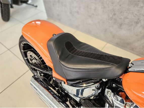 Harley-Davidson FXBR Softail Breakout 117, 0009447
