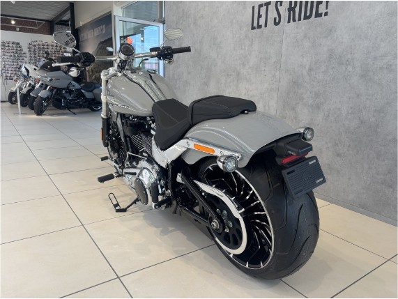 Harley-Davidson FXBR Softail Breakout 117, 0010496