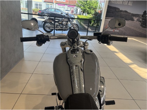 Harley-Davidson FXBR Softail Breakout 117, 0010496