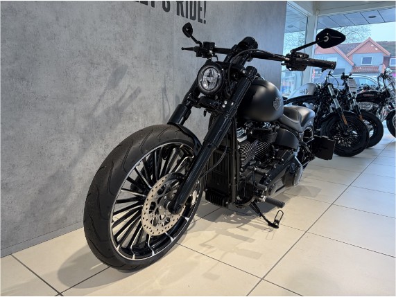 Harley-Davidson FXBR Softail Breakout 117, 0010496