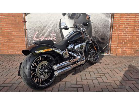 Harley-Davidson FXBR Softail Breakout 117, 0010893