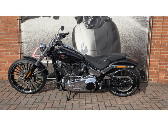 Harley-Davidson FXBR Softail Breakout 117, 0010893