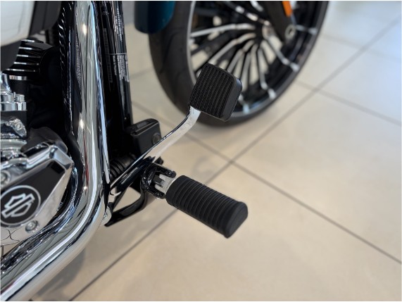 Harley-Davidson FXBR Softail Breakout 117, 0010953