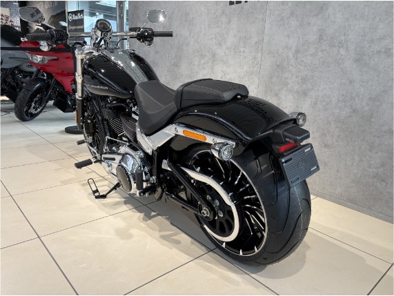 Harley-Davidson FXBR Softail Breakout 117, 0011155