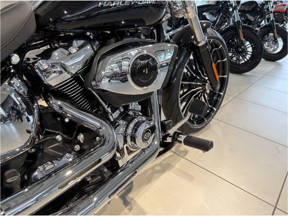 Harley-Davidson FXBR Softail Breakout 117, 0011155