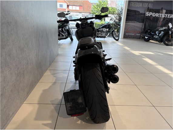 HARLEY-DAVIDSON FXFBS Softail Fat Bob 114, 0008883