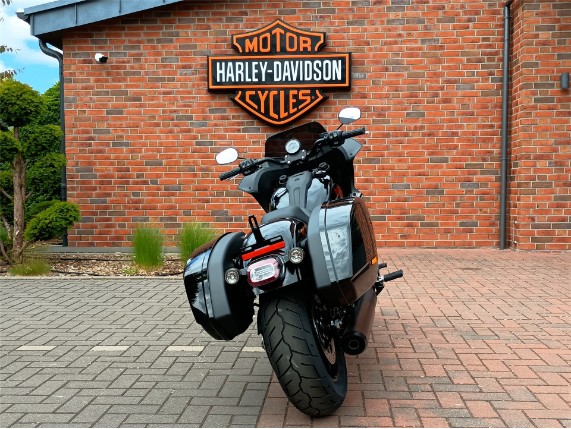 HARLEY-DAVIDSON FXLRST Softail Low Rider ST, 0010209