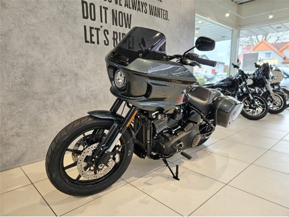 Harley-Davidson FXLRST Softail Low Rider ST, 0010322