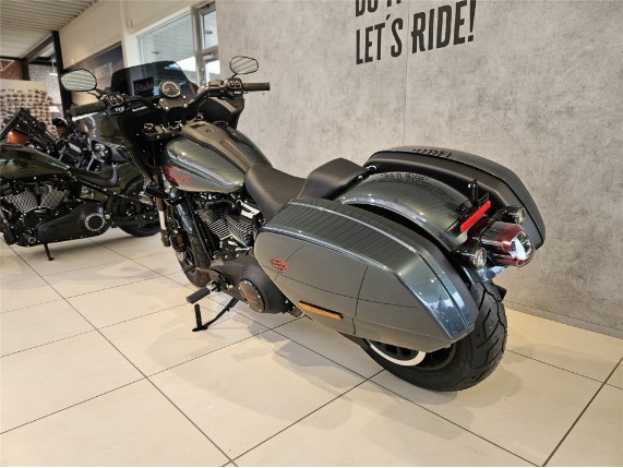 Harley-Davidson FXLRST Softail Low Rider ST, 0010322