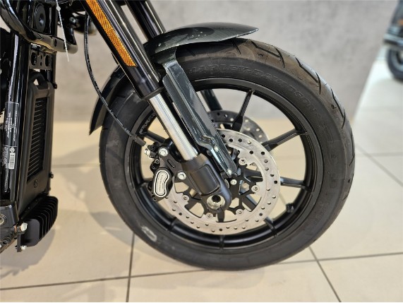 Harley-Davidson FXLRST Softail Low Rider ST, 0010322