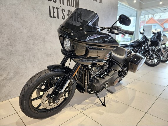 Harley-Davidson FXLRST Softail Low Rider ST, 0010326