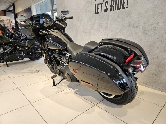 Harley-Davidson FXLRST Softail Low Rider ST, 0010326